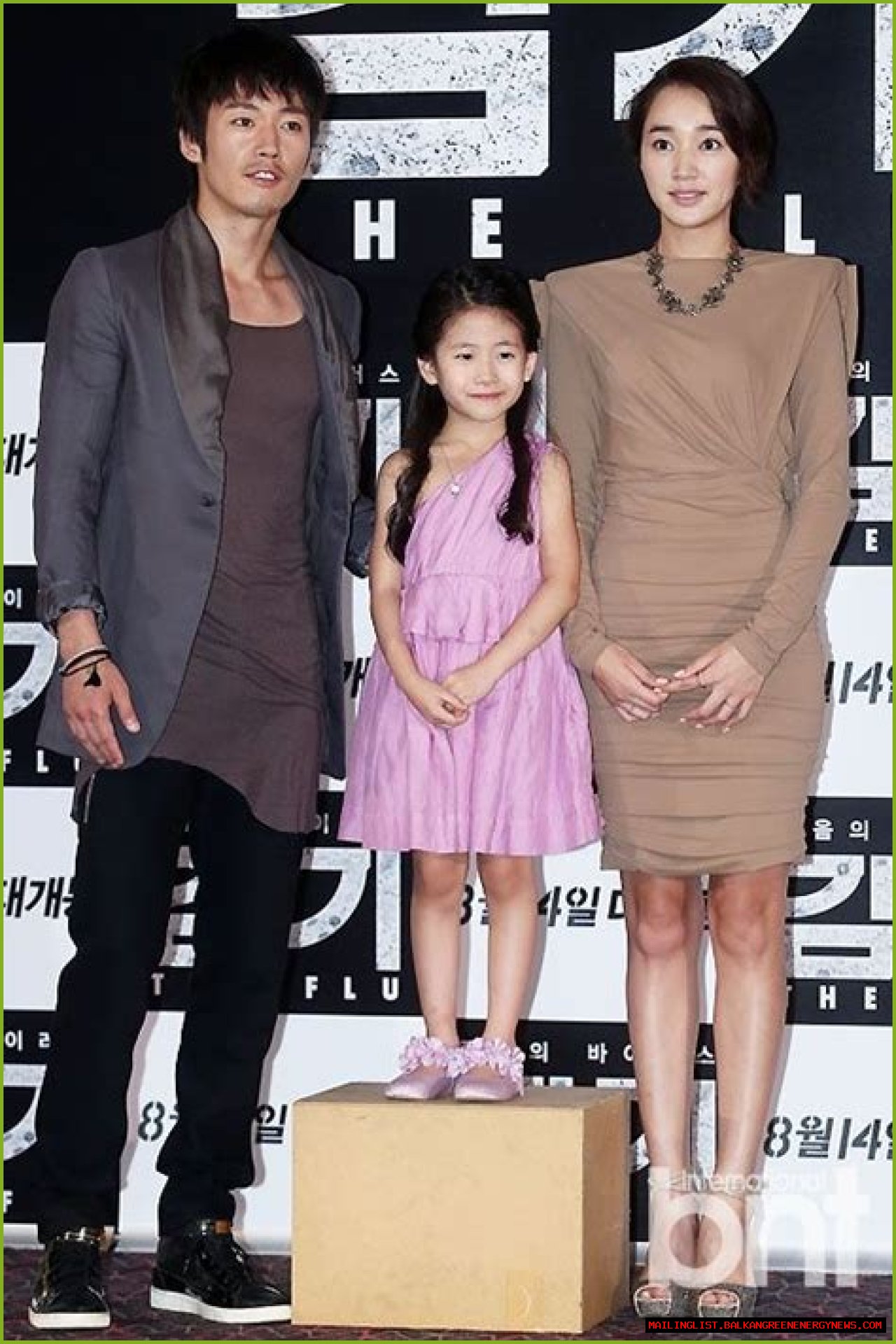 Unveiling The Charisma Of Kim Yeo Jin: A Multifaceted Talent